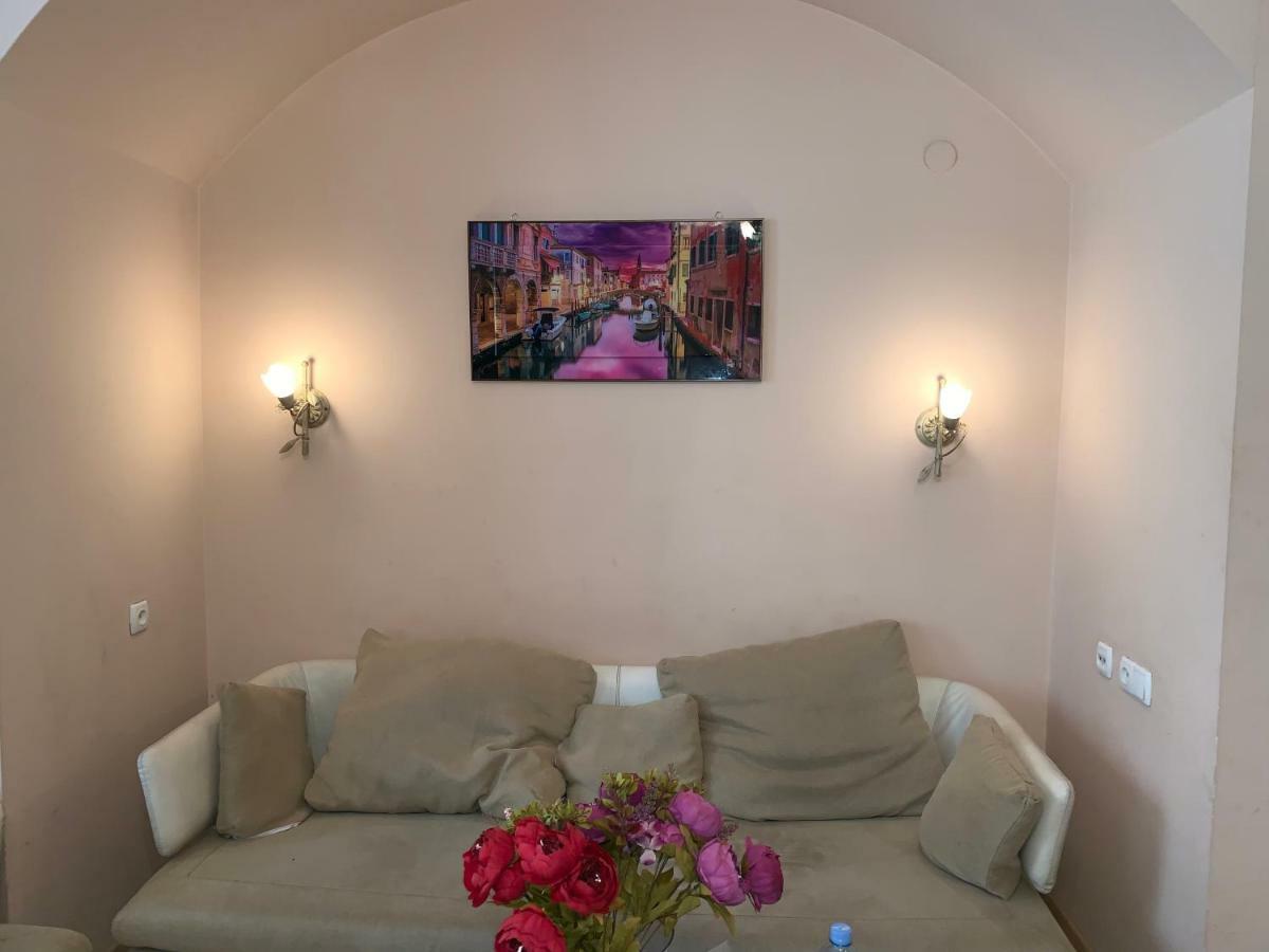 House Appartement Tbilisi Buitenkant foto