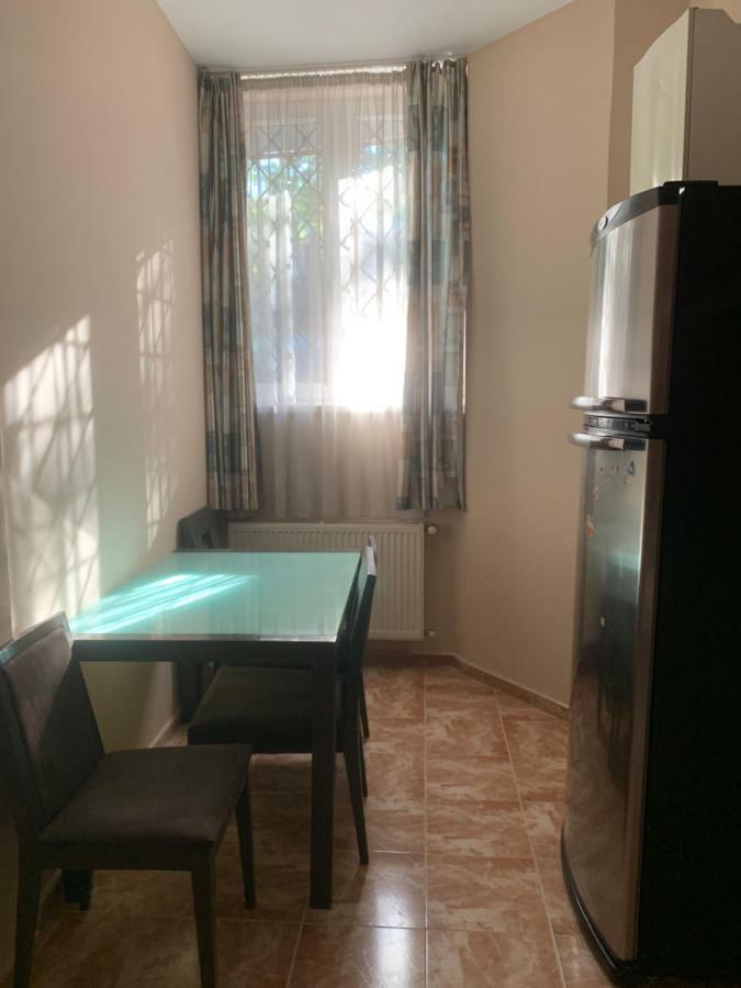 House Appartement Tbilisi Buitenkant foto
