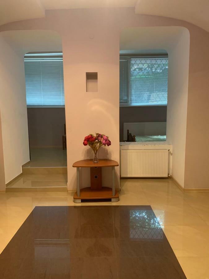 House Appartement Tbilisi Buitenkant foto